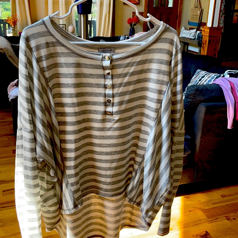 Long sleeve tee